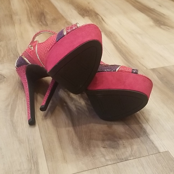 bebe Clarissa Platform High Heel Pump 8.5 - Picture 6 of 7
